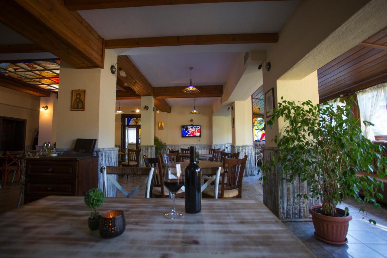 Family Prim Hotel Sandanski Bagian luar foto