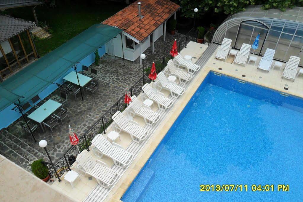 Family Prim Hotel Sandanski Bagian luar foto